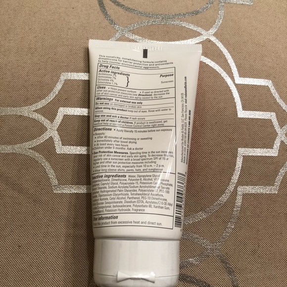 Essentials spf 30 sunscreen - Picture 2 of 2